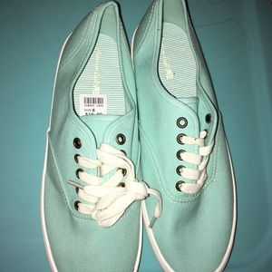 new american eagle sneakers